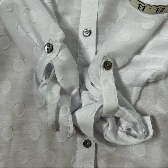 Multiples White Polka Dot Button Down Blouse Shirt Size Medium Closet Staple - Picture 10 of 10